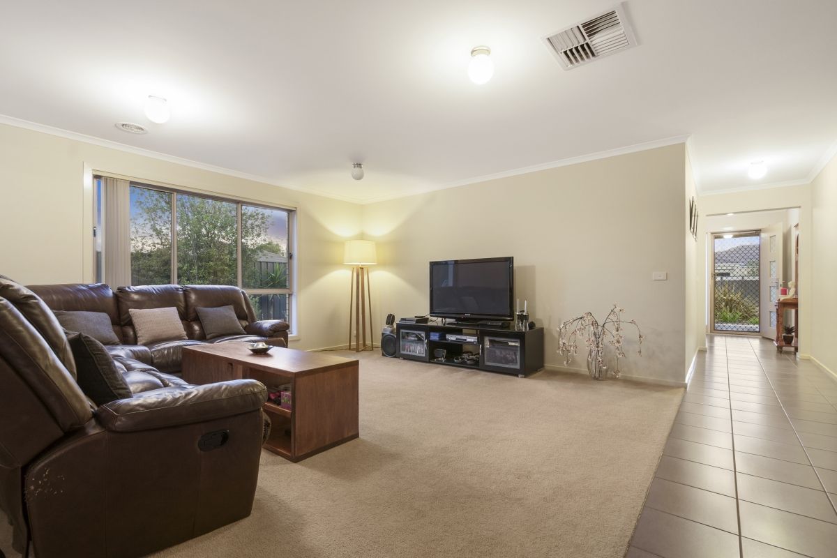 30 Clearwater Rise Parade, Truganina VIC 3029, Image 2