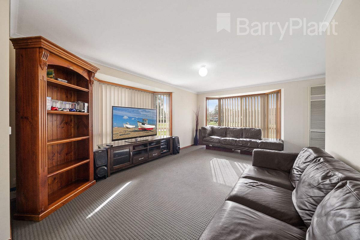 1 Joseph Court, Pakenham VIC 3810, Image 2