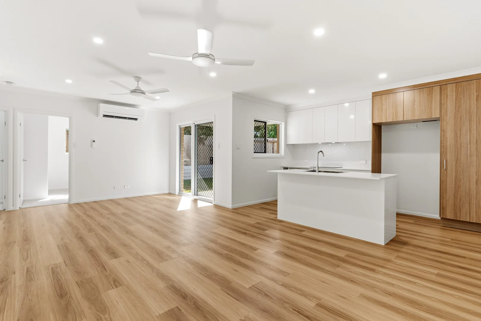 Additional image 3 of 1 & 2/2 Casey Drive, Yeppoon QLD 4703