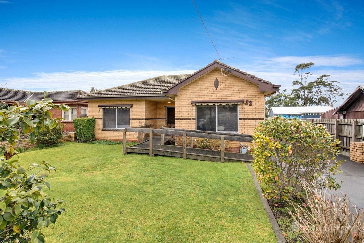 32 James Street, Pakenham VIC 3810, Image 1