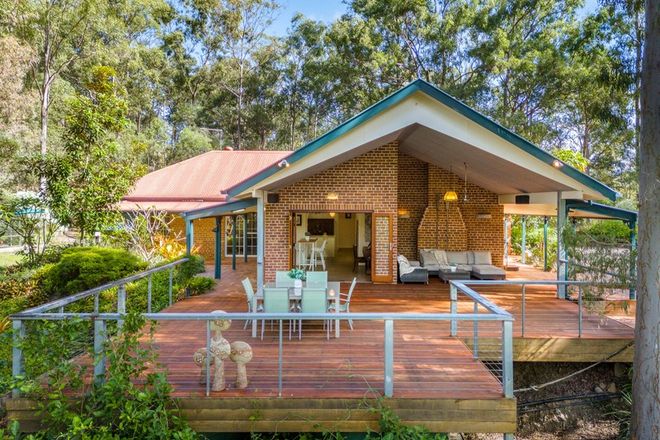 Picture of 10 Sylvaterre Court, SAMFORD VALLEY QLD 4520