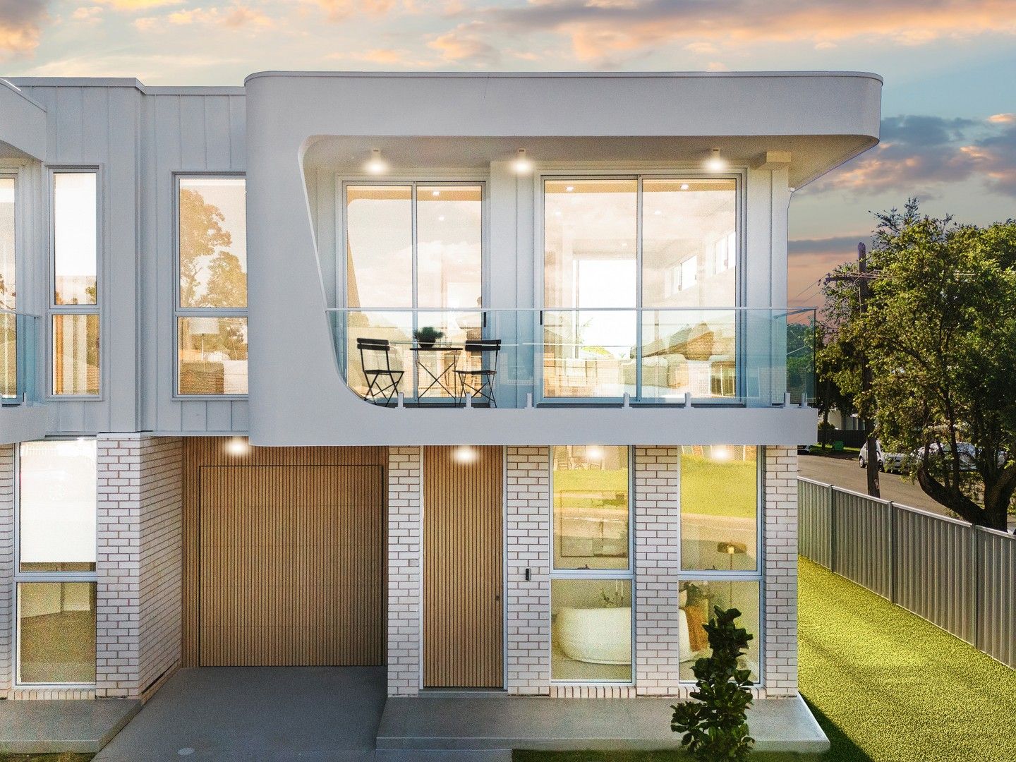 5 bedrooms Duplex in 1/19 Bell Street RIVERWOOD NSW, 2210