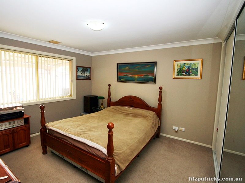 52 Yentoo Drive, Glenfield Park NSW 2650, Image 2