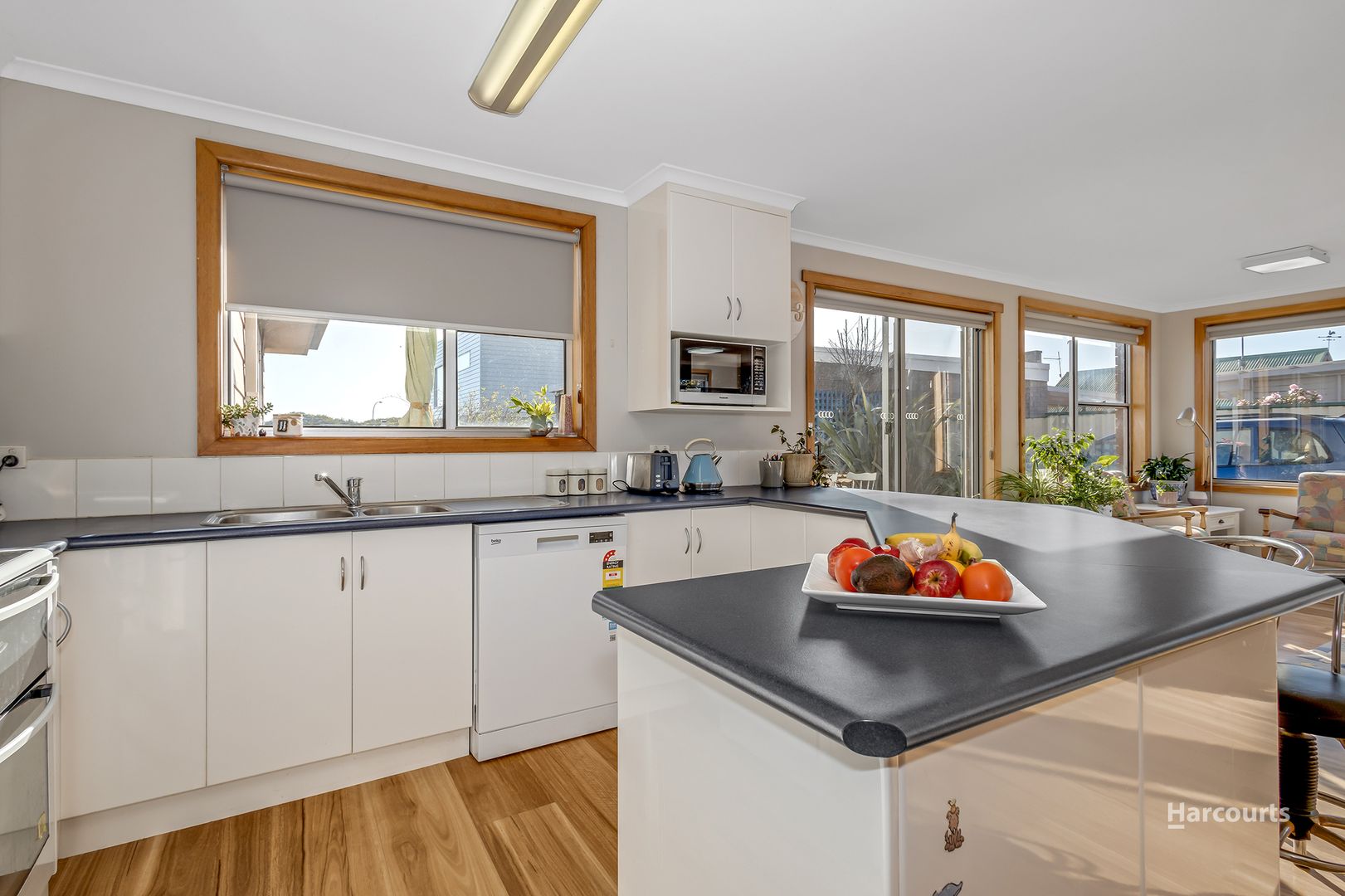 16 Lethborg Avenue, Turners Beach TAS 7315, Image 2