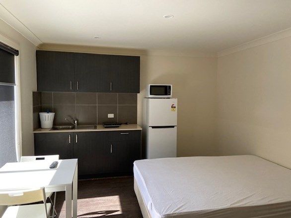 Room 4 /8 Rainsford Drive, Noble Park North VIC 3174, Image 1