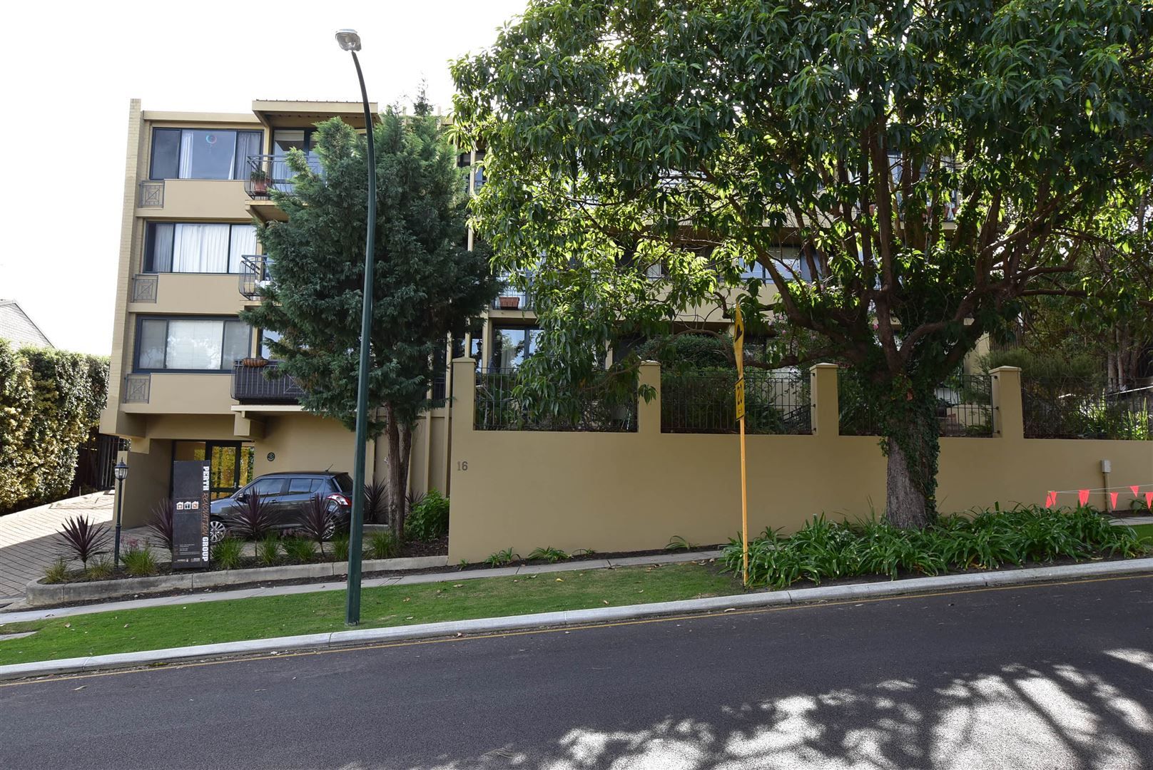1 bedrooms Apartment / Unit / Flat in 15/16 Hensman Street SOUTH PERTH WA, 6151