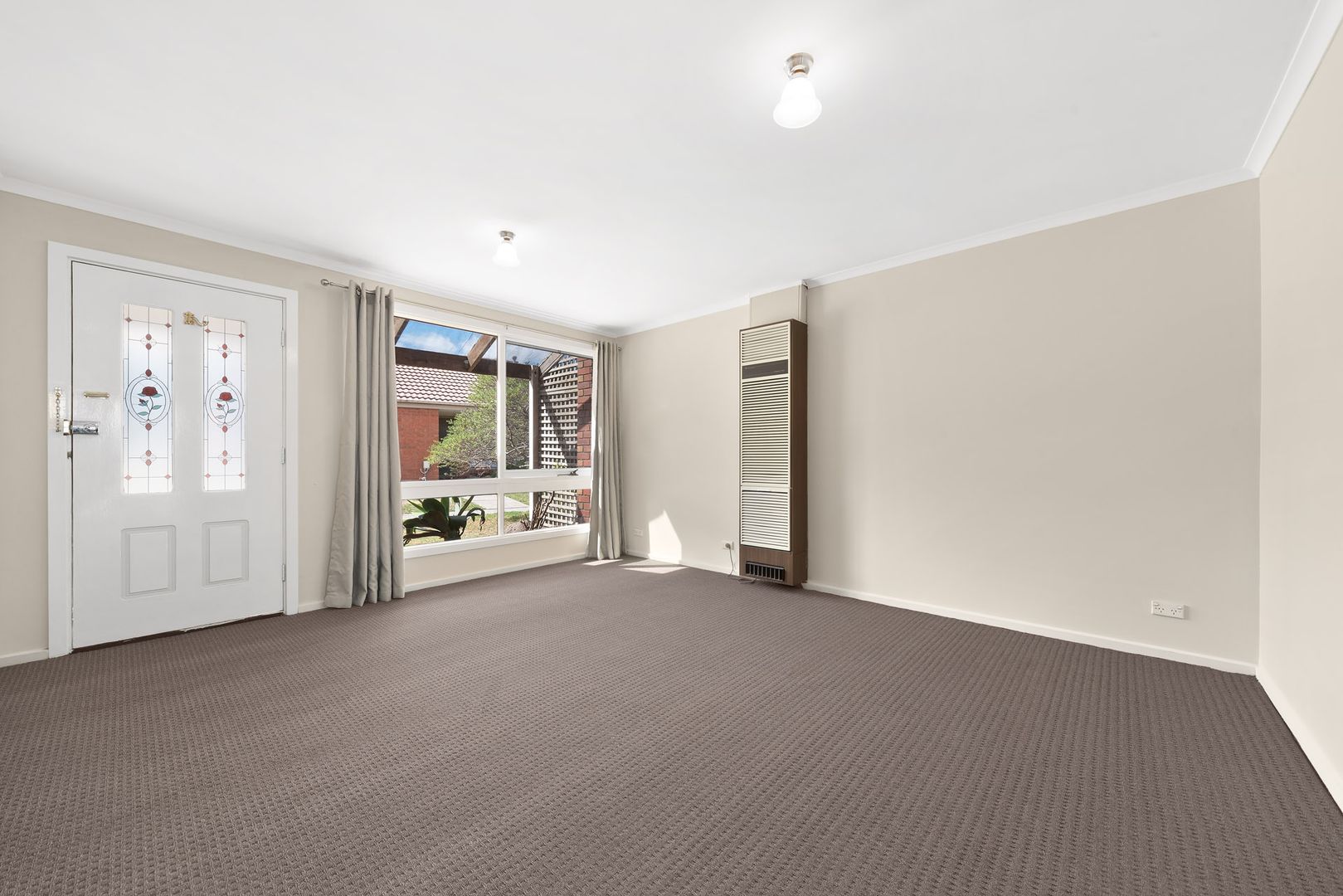 14/1 Bethany Court, South Morang VIC 3752, Image 2