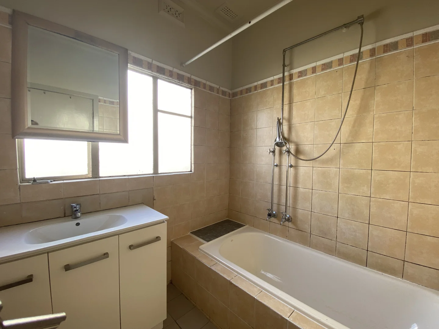 Additional image 11 of 1/4 Margot Street, Chadstone VIC 3148