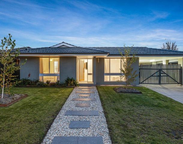 9 Mayfair Drive, West Wodonga VIC 3690