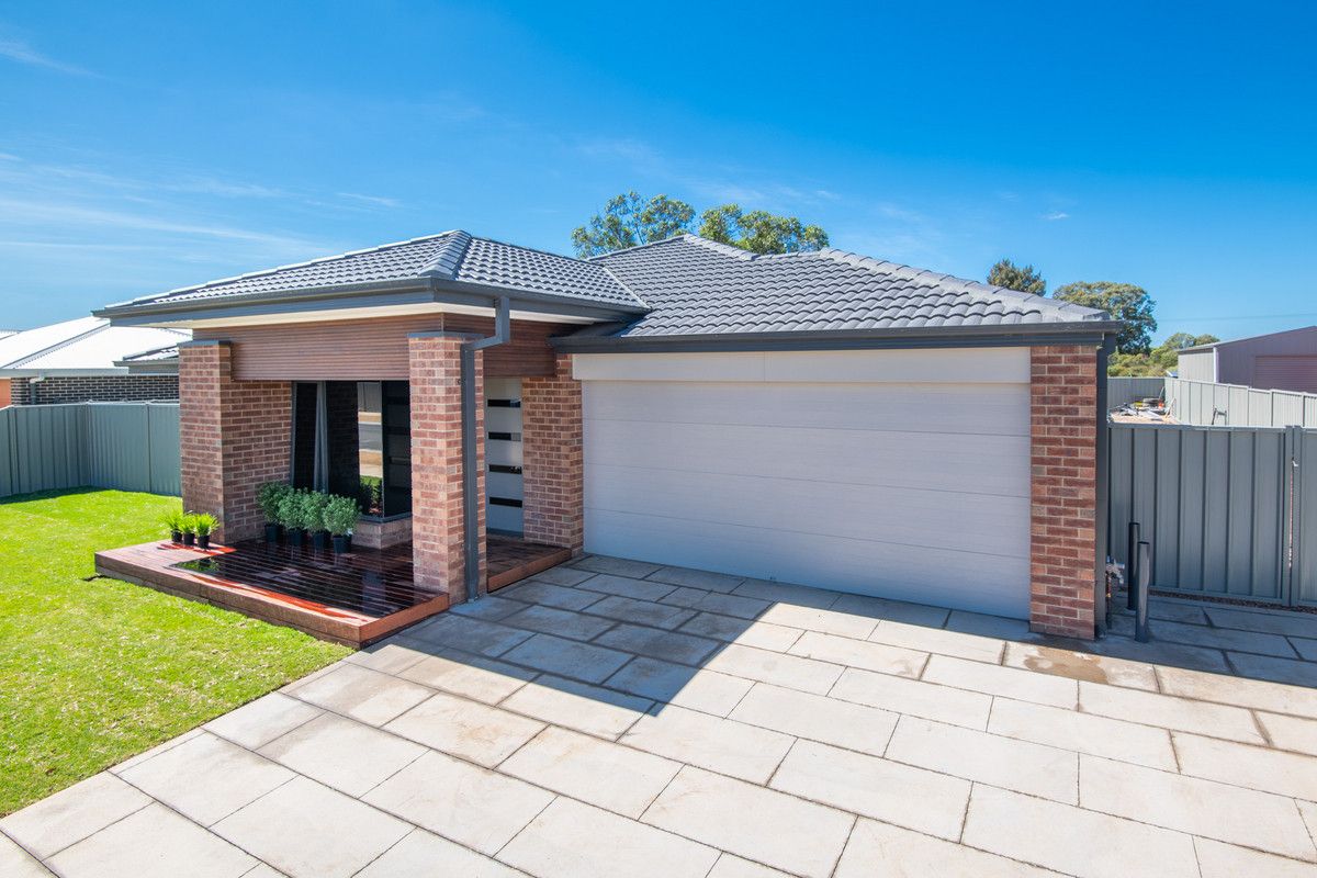 17 Augusta Crescent, Tatura VIC 3616, Image 1