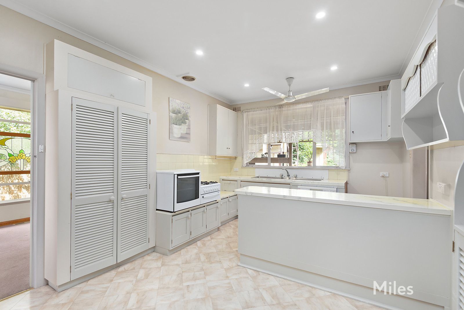 197 Mountain View Parade, Rosanna VIC 3084, Image 2