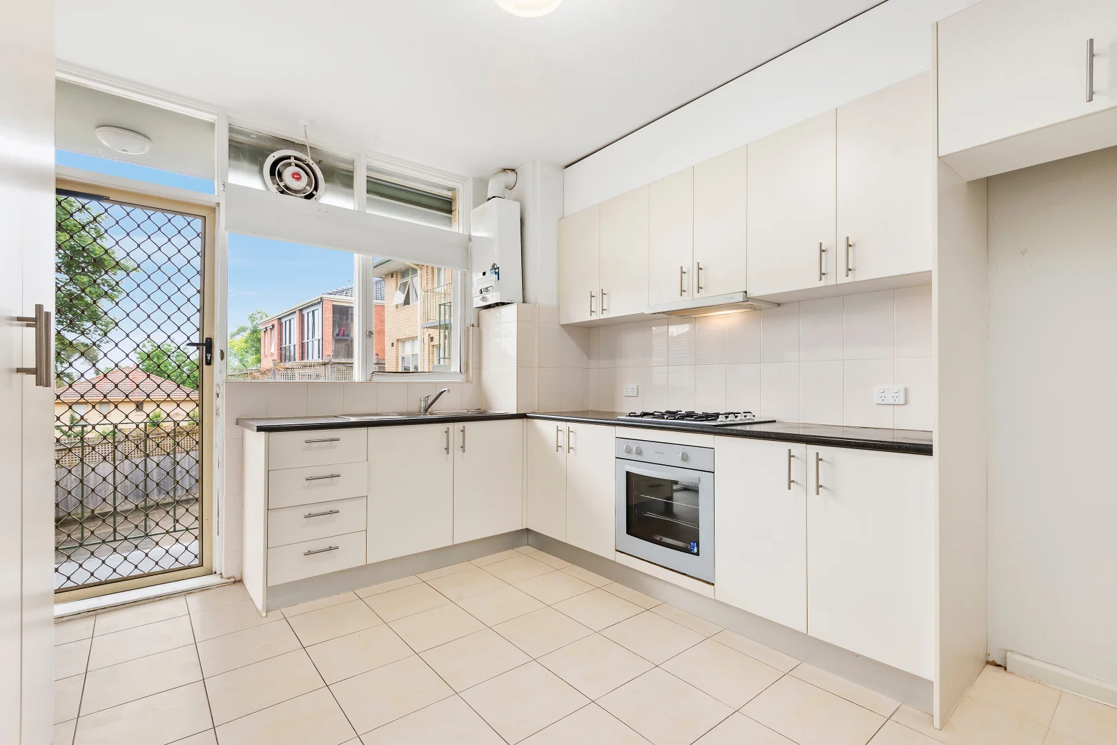 Additional image 4 of 4/11 Yonga Rd, Balwyn VIC 3103