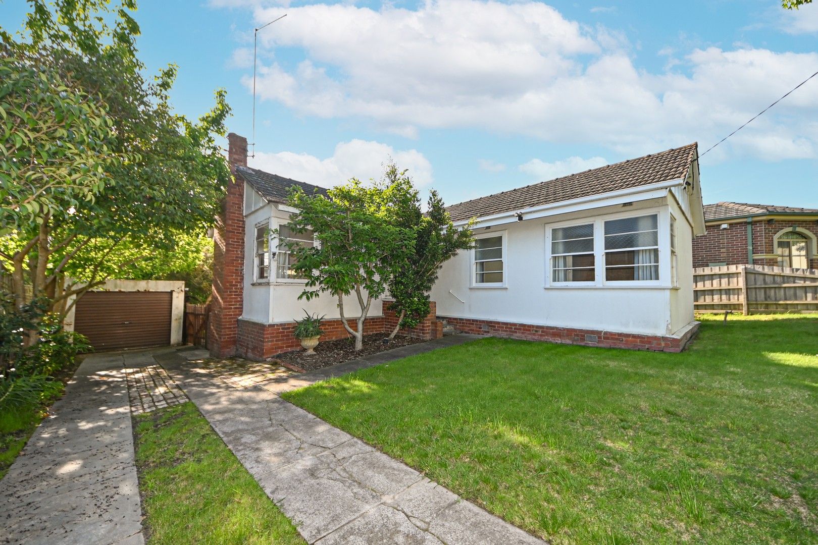 2 bedrooms House in 34 Gloucester Road ASHBURTON VIC, 3147