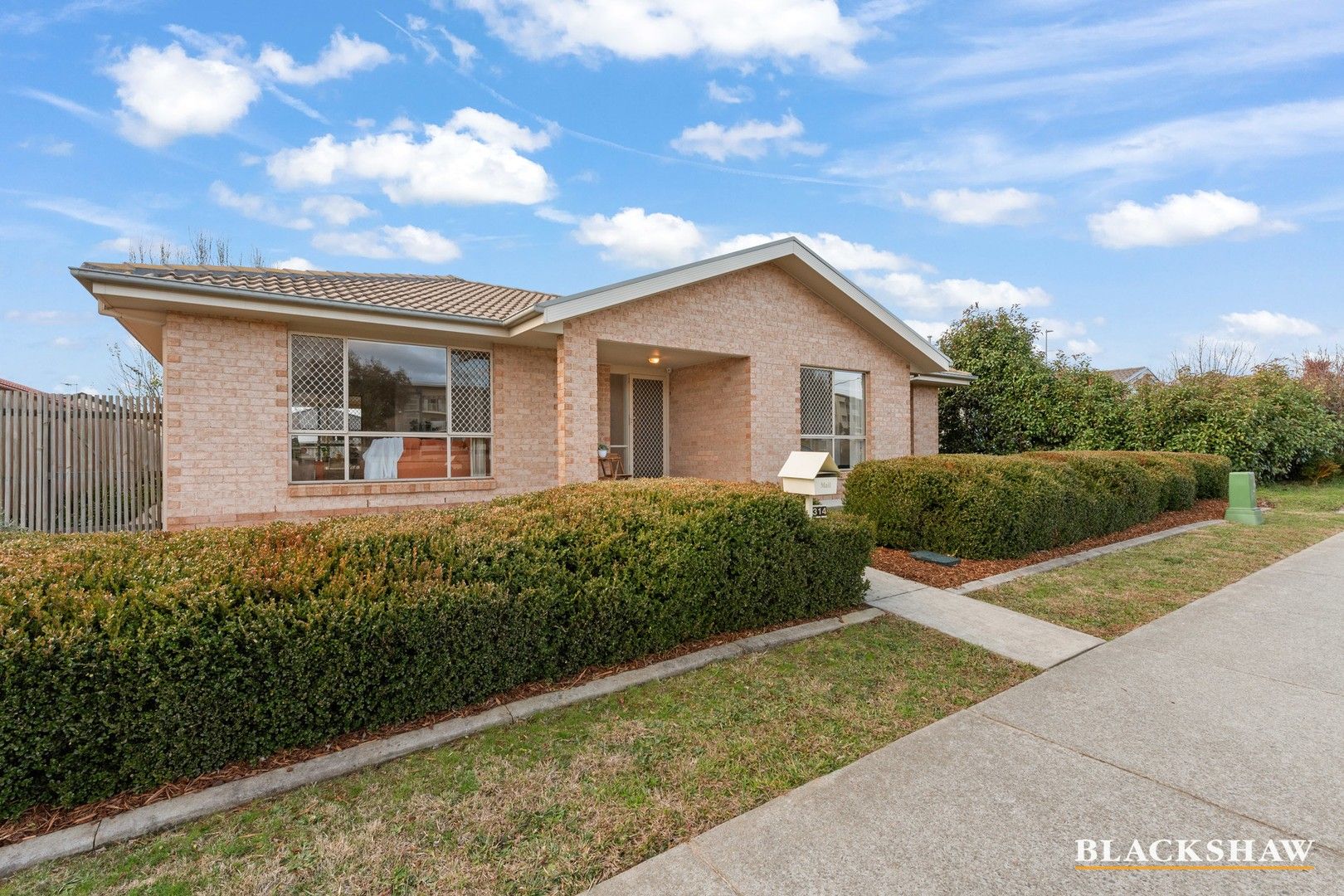 4 bedrooms House in 314 Flemington Road GUNGAHLIN ACT, 2912