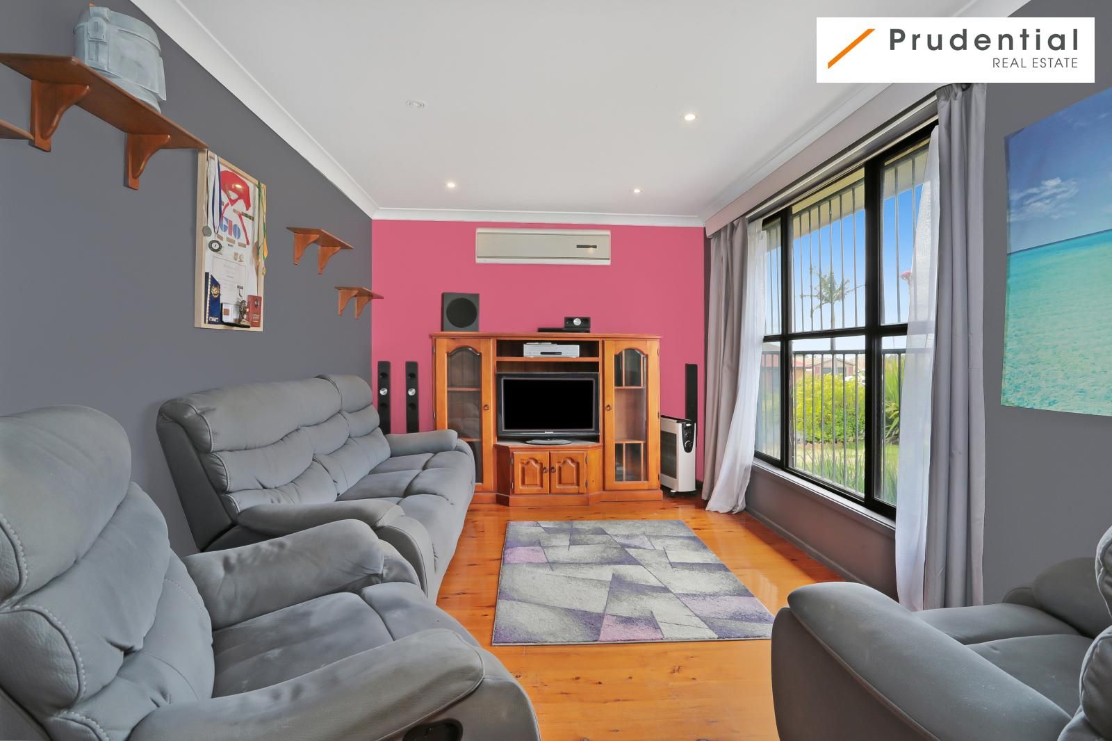 28 Lorenzo Crescent, Rosemeadow NSW 2560, Image 1