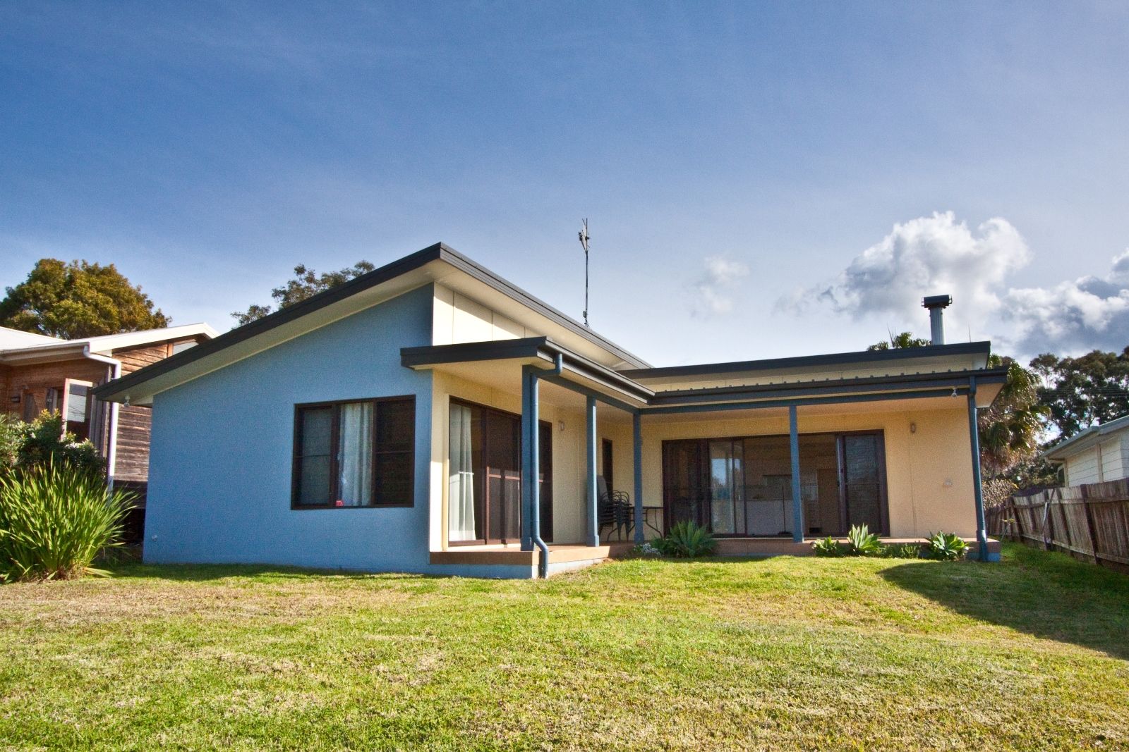 3 bedrooms House in 134 Tuggerawong Rd WYONGAH NSW, 2259