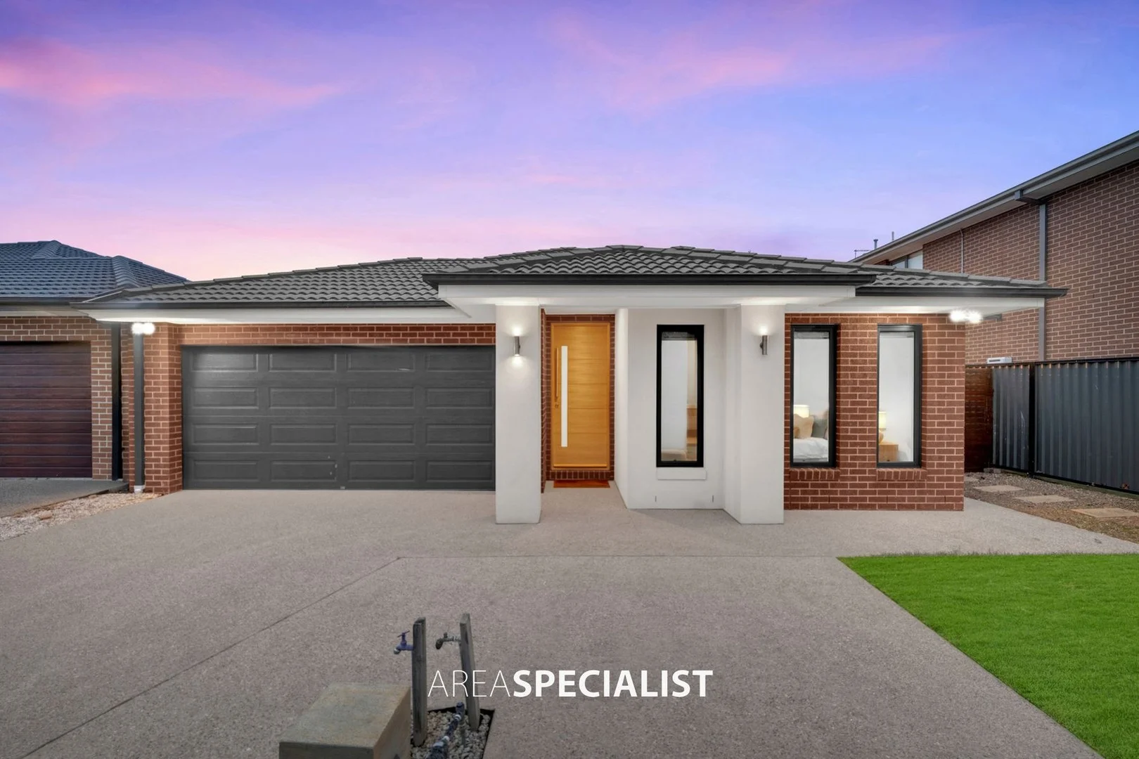 60 Calibre Circuit, Clyde North VIC 3978