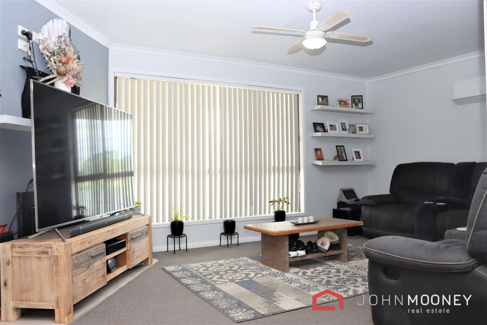 57 Urana Street, The Rock NSW 2655, Image 2