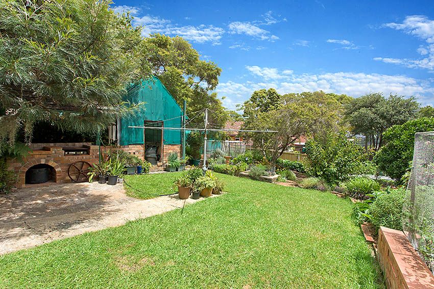 21 Clontarf Street, SEAFORTH NSW 2092, Image 1