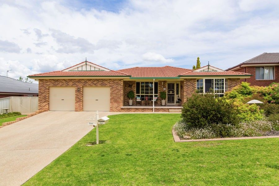 4 Delvin Place, Kooringal NSW 2650, Image 0