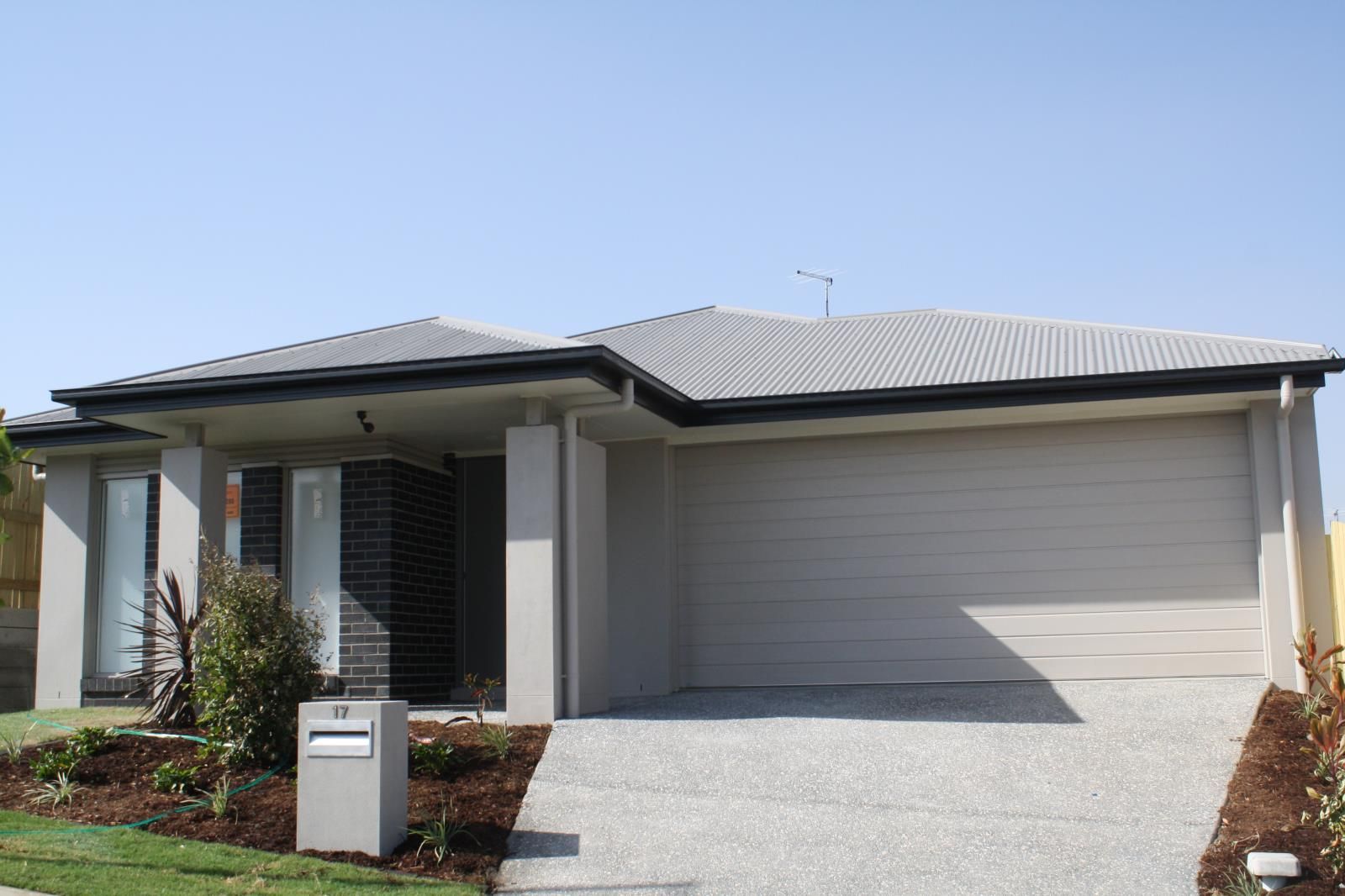 17 Edinburgh Street Ripley Qld 4306 House For Rent