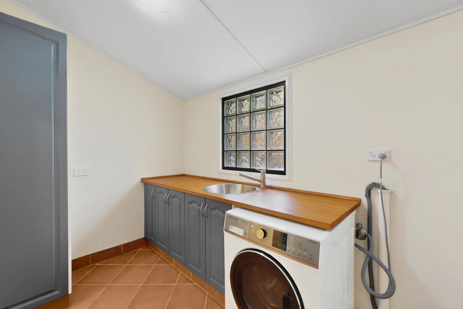 Additional image 13 of 111 River View Avenue, South Guildford WA 6055