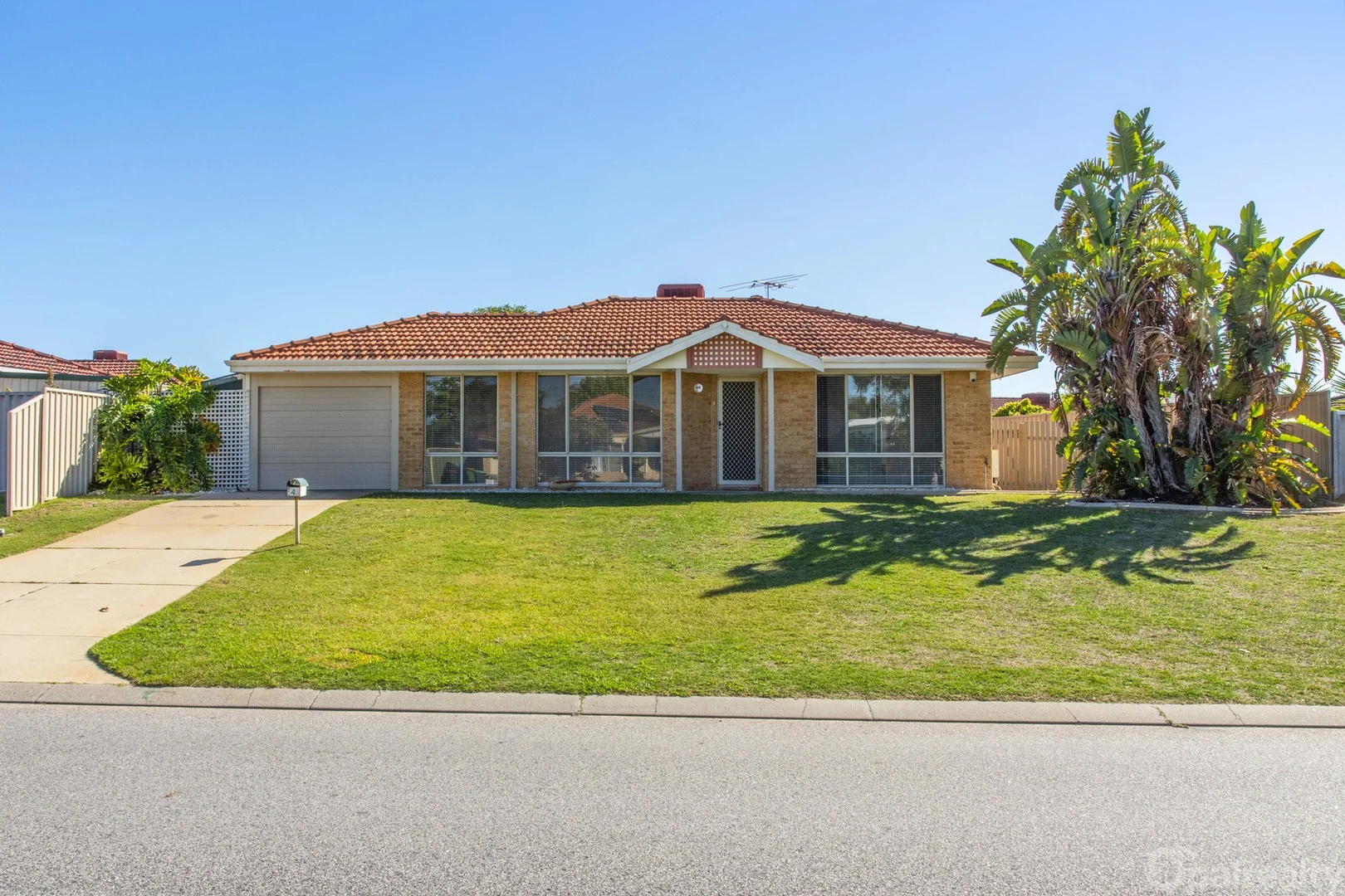 4 Dress Circle, Warnbro WA 6169