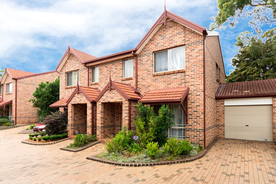 3 bedrooms Townhouse in 5/10 Owen Jones Row MENAI NSW, 2234