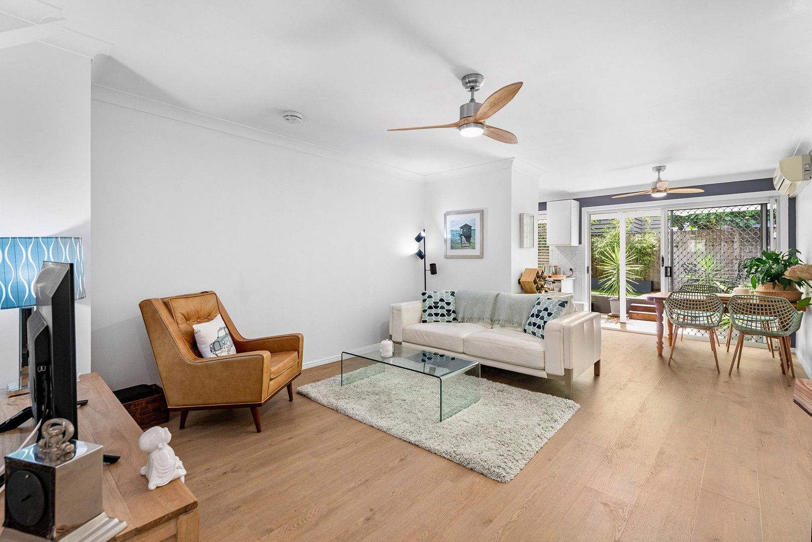 3 bedrooms Townhouse in 5/177 Riding Road BALMORAL QLD, 4171