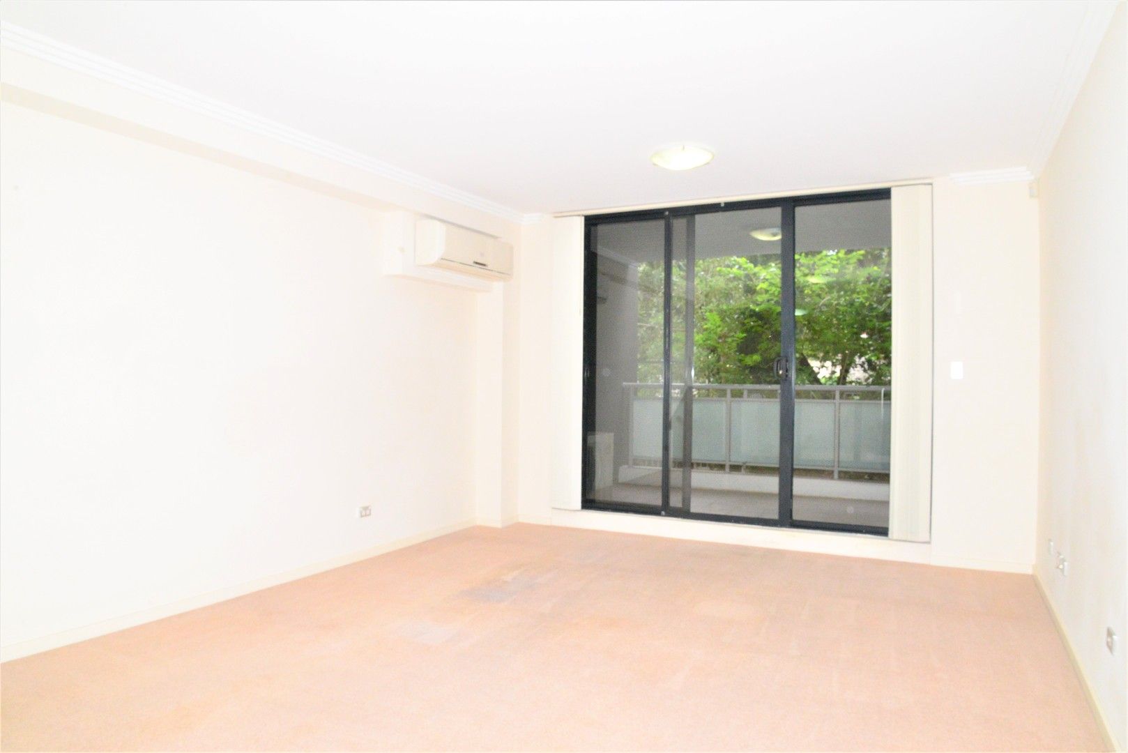 1 bedrooms Apartment / Unit / Flat in 87/15 YOUNG ROAD CARLINGFORD NSW, 2118