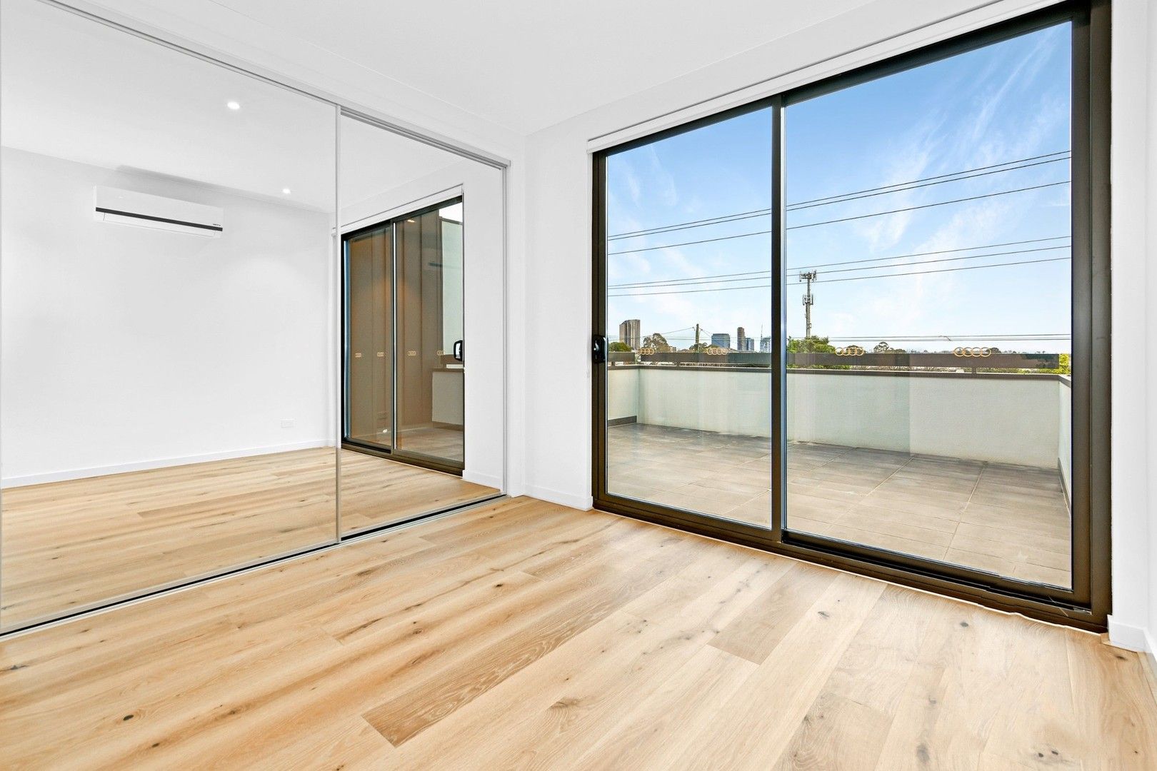 4 bedrooms Townhouse in 6/468 Middleborough Road BLACKBURN VIC, 3130
