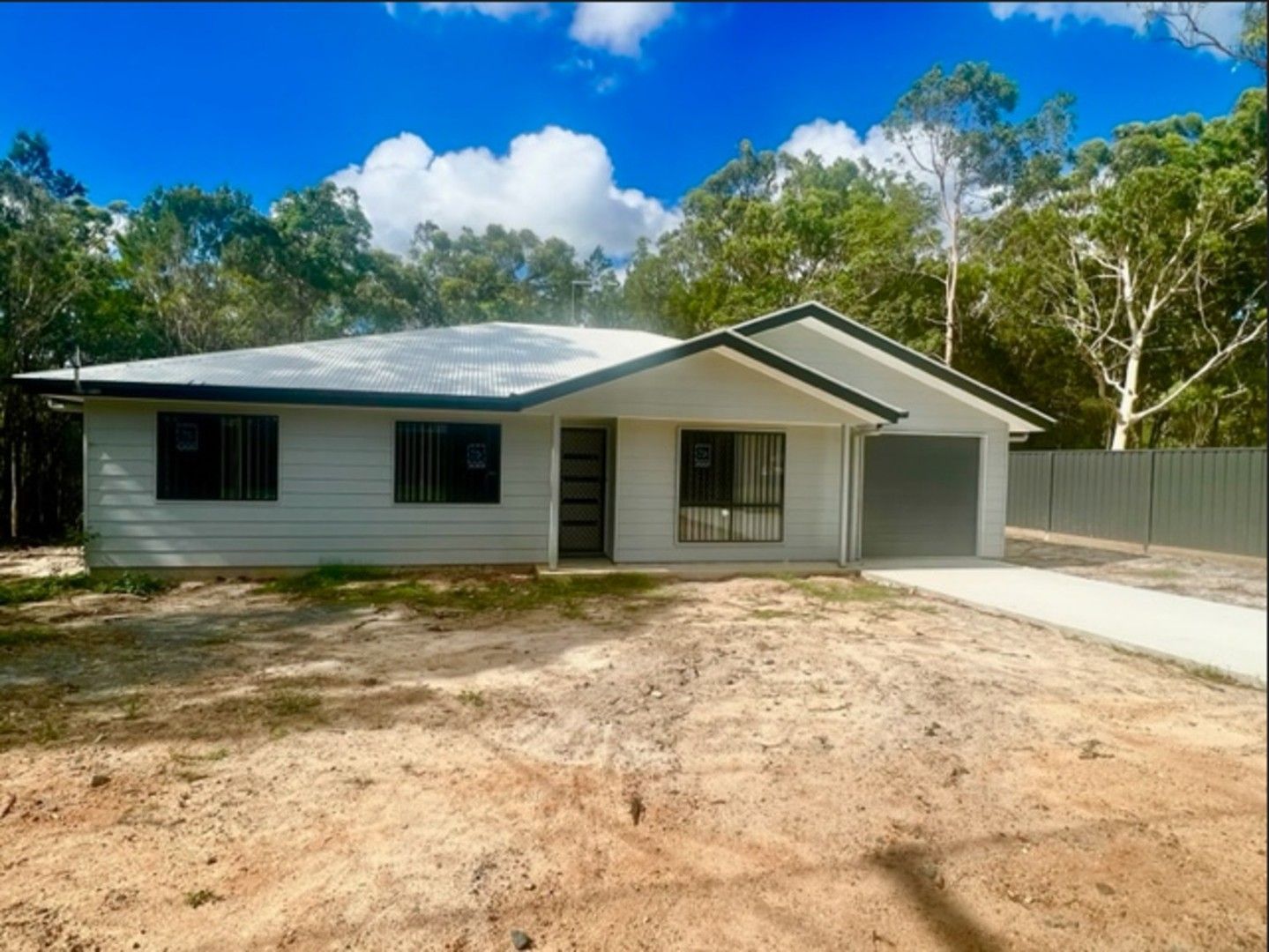 3 bedrooms House in 20 Topaz Street RUSSELL ISLAND QLD, 4184