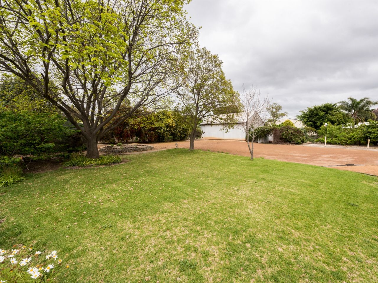 71 Clayton Rd, Narrogin WA 6312, Image 2