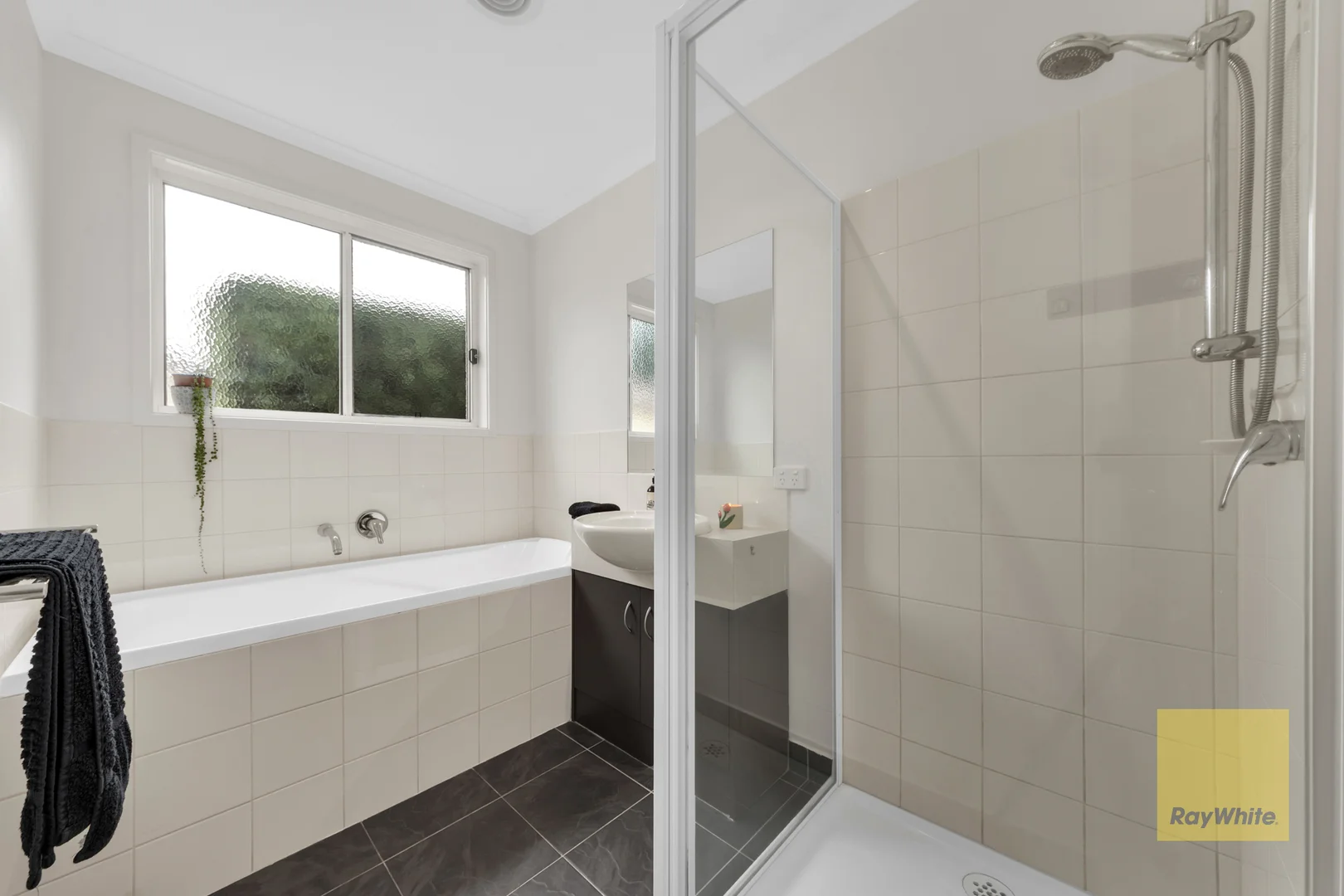 Additional image 18 of 14 Woodsdale Court, Cairnlea VIC 3023