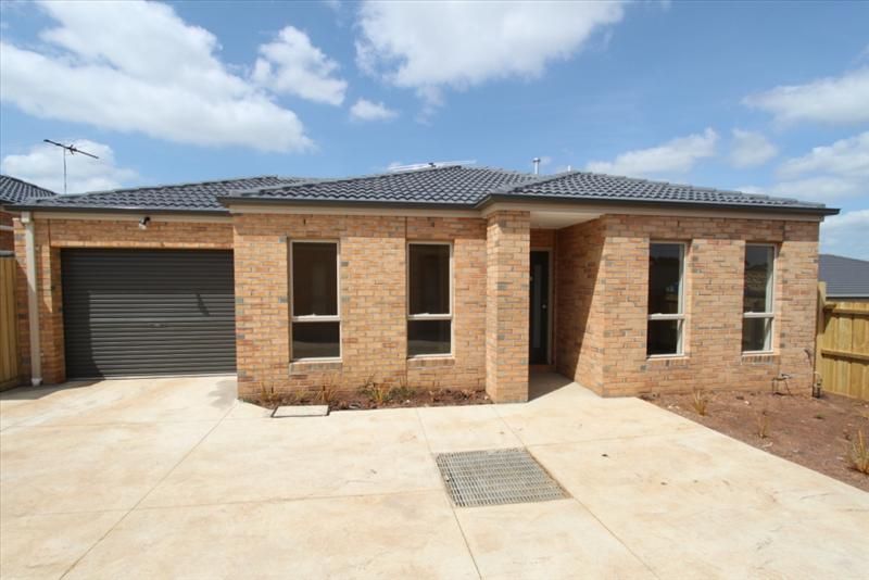 12//4 Blackknight Way, Kurunjang VIC 3337, Image 0