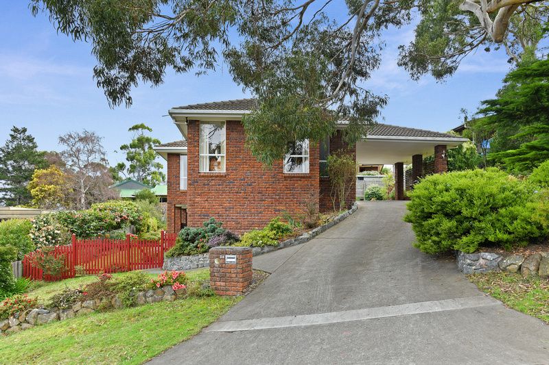 24 Cedar Street, Lindisfarne TAS 7015, Image 1