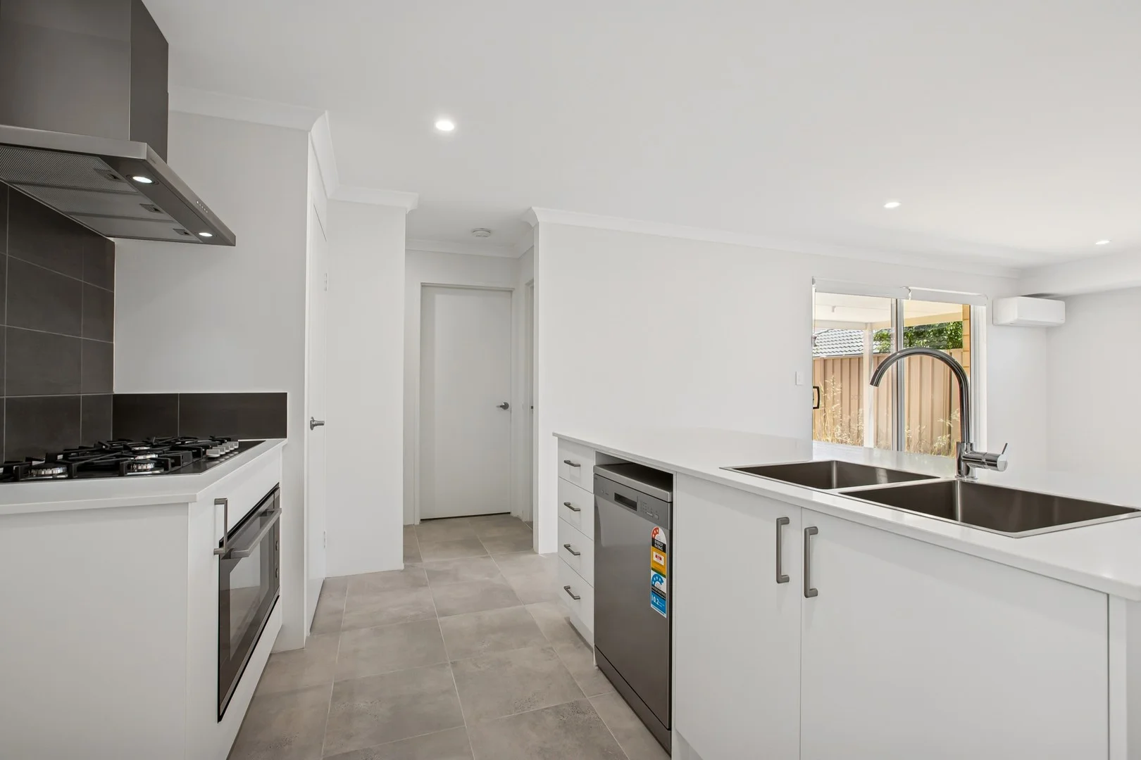 Primary image of 4 Citrine Way, Karnup WA 6176