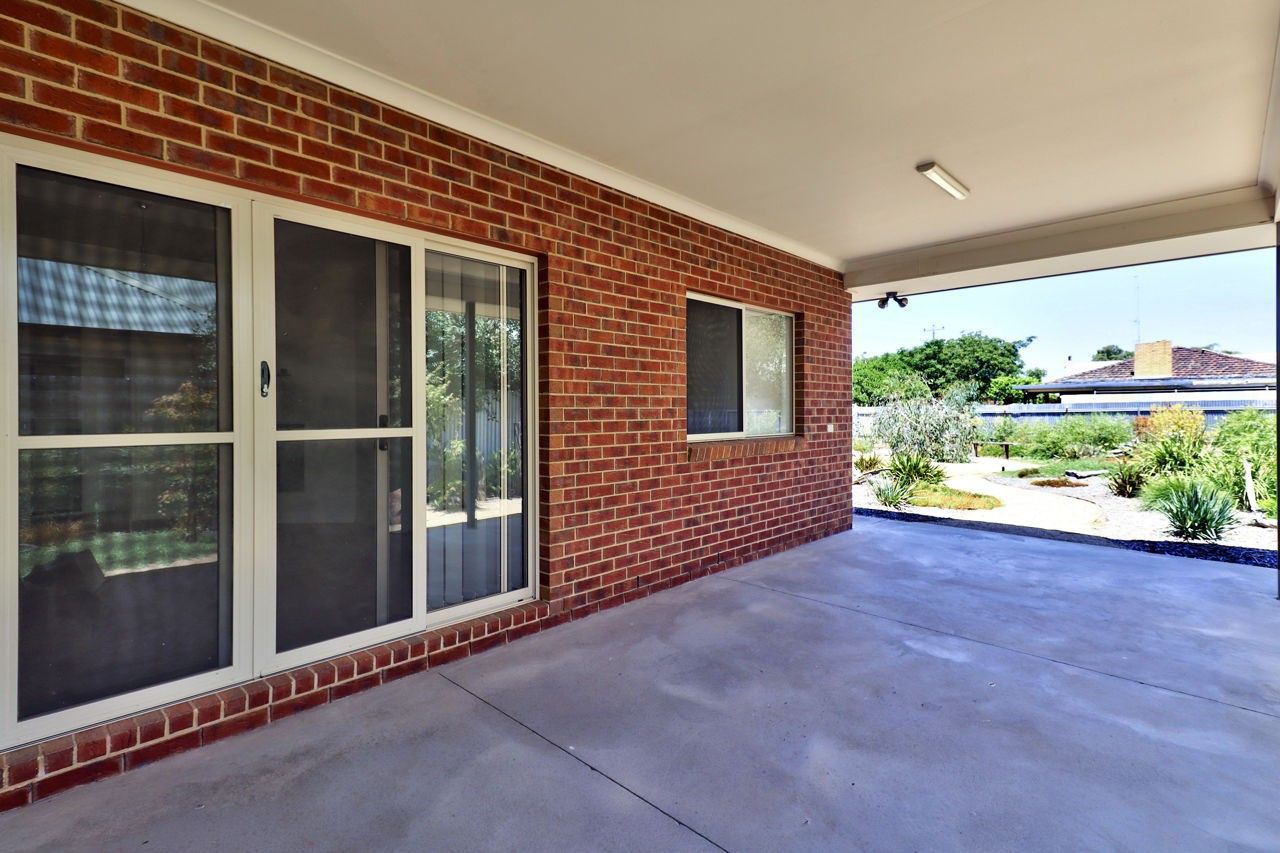 356 Henry Street, Deniliquin NSW 2710, Image 1