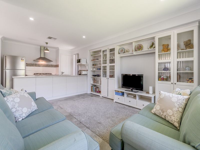 3 bedrooms House in 28 Garinga Road HARRISDALE WA, 6112
