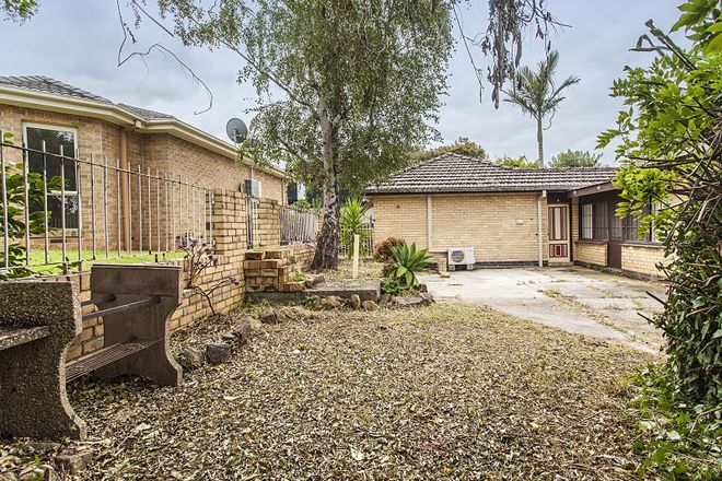 Picture of 2/23 Victoria Road, CHIRNSIDE PARK VIC 3116
