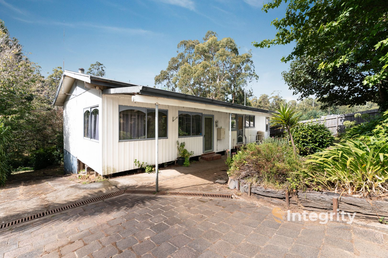 33 Robertson Road, Kinglake VIC 3763, Image 2