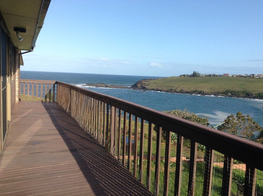 2 bedrooms House in 103 Tingira Crescent KIAMA NSW, 2533