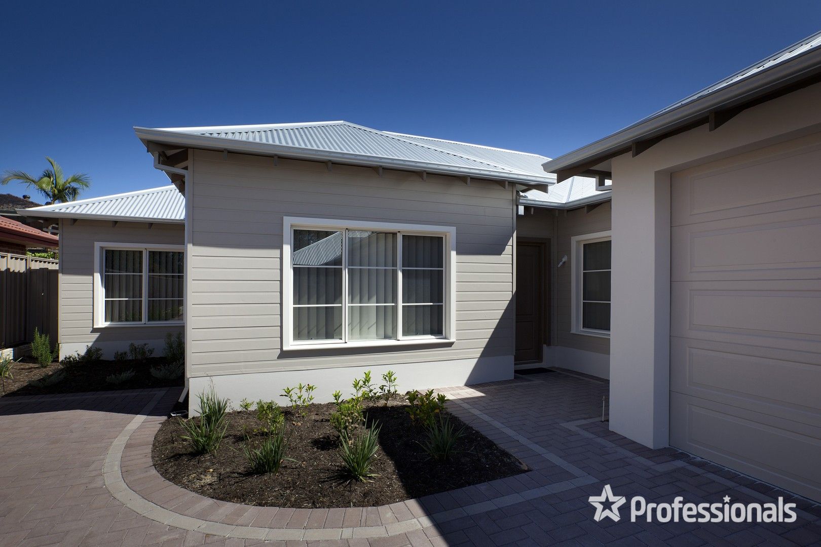 3 bedrooms Villa in 21B Kent Street VICTORIA PARK WA, 6100