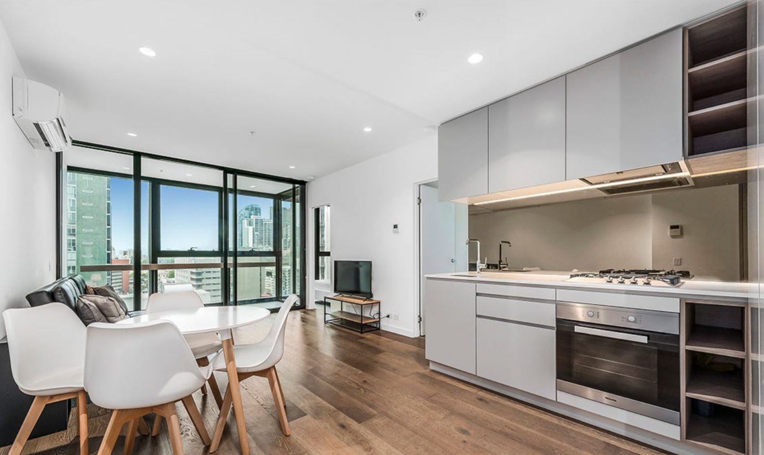 2 bedrooms Apartment / Unit / Flat in 1404/462 Elizabeth Street MELBOURNE VIC, 3000