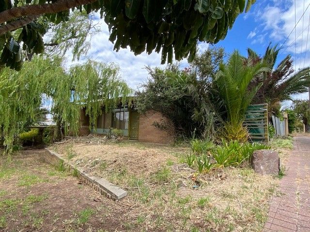 10 Emerald Road, Morphett Vale SA 5162, Image 2