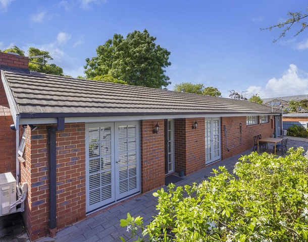 34 Oakdene Crescent, Carnegie VIC 3163