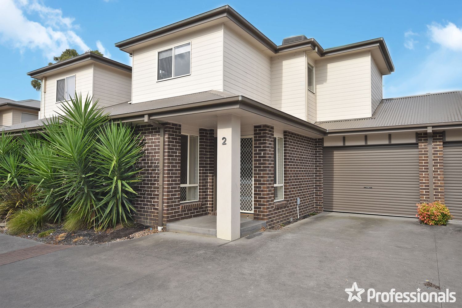 2 Heath Close, Mooroolbark VIC 3138 Townhouse For Rent 540 Domain