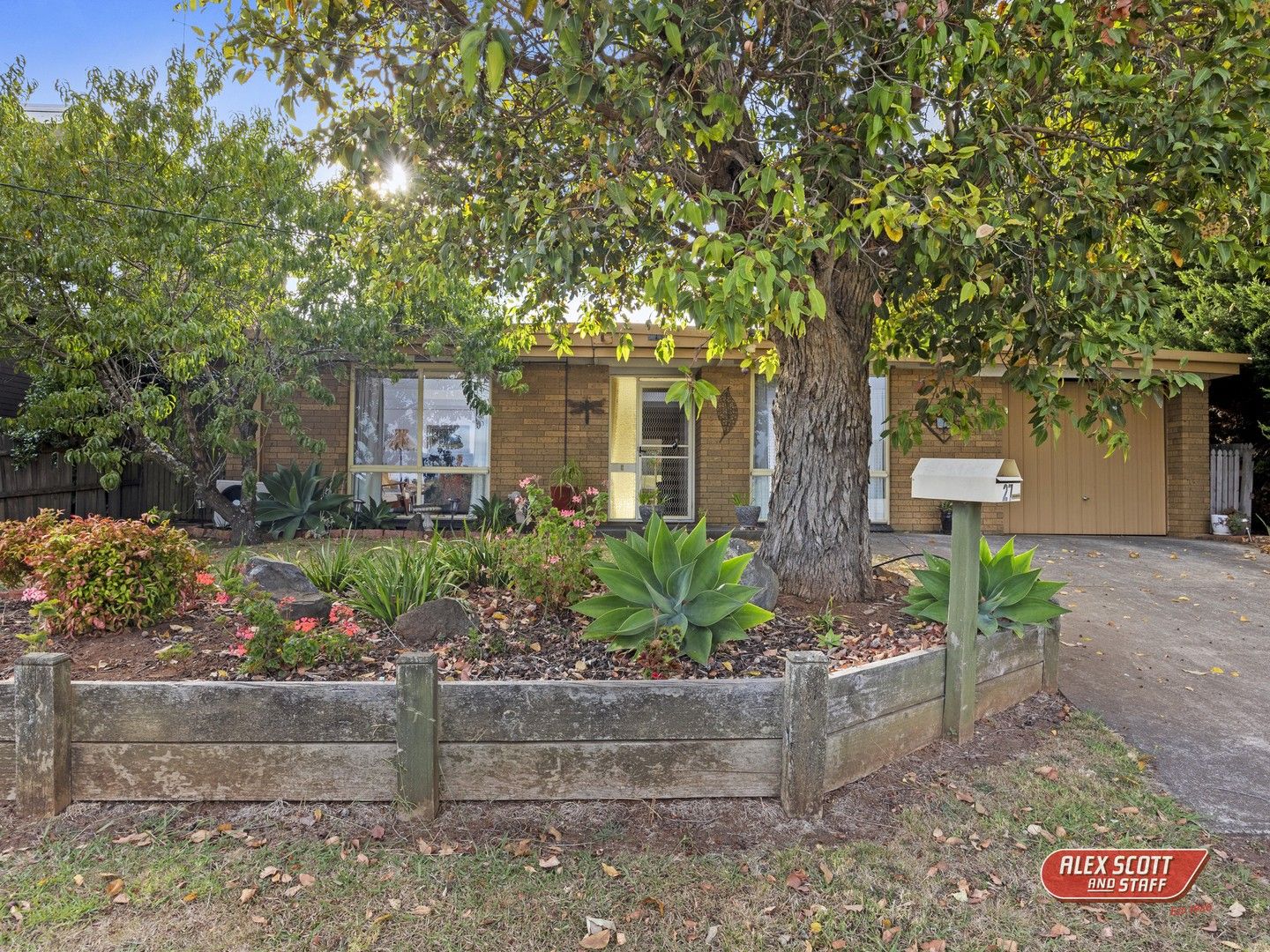 2 bedrooms House in 27 Brown Street LEONGATHA VIC, 3953