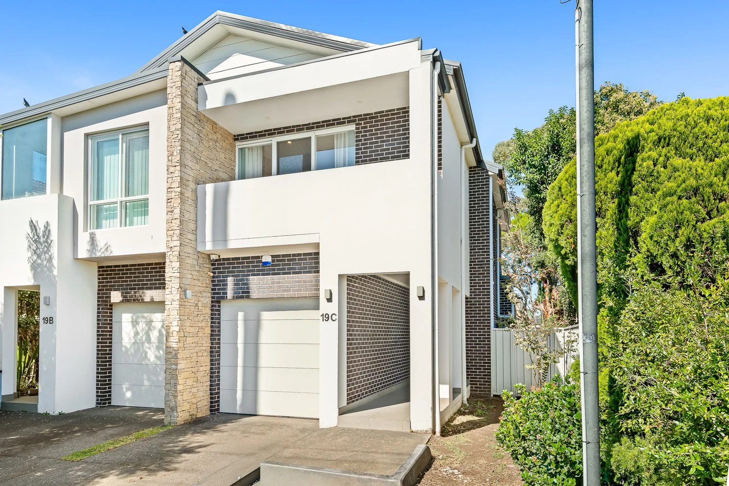 19C Henry Lawson Drive, Peakhurst NSW 2210