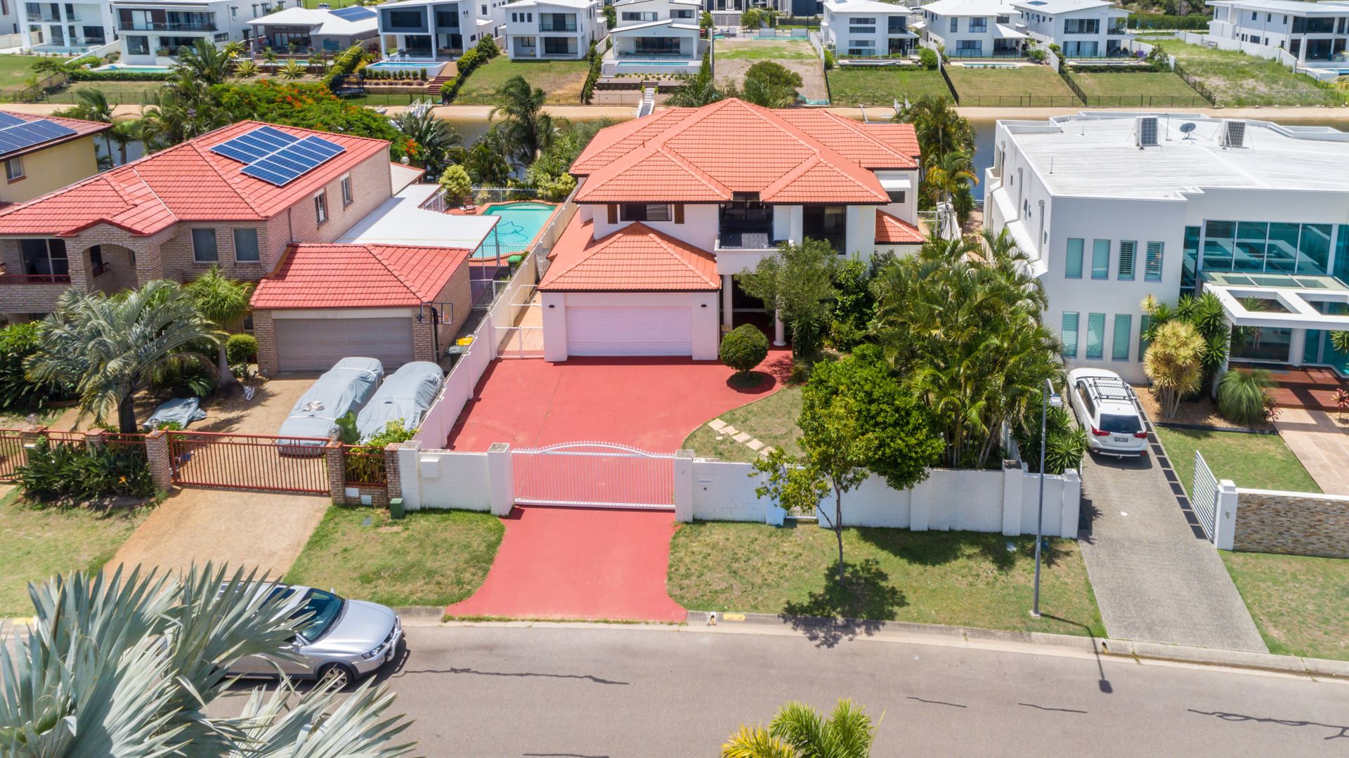 17 Cessnock Close, Mermaid Waters QLD 4218, Image 1